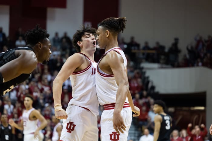Indiana Hoosiers guard Trey Galloway (32) and forward Malik Reneau (5) celebrate in the second half against Michigan State.